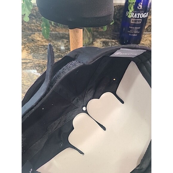 Coors Light Hat Cap Strap Back Black Embroidered Beer Logo Casual Mens NWT - Picture 6 of 6